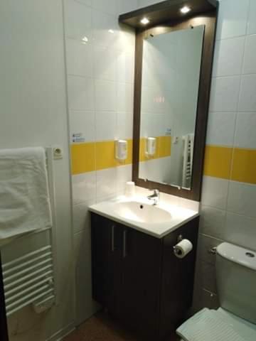 Studio Privatif Dans Hotel Residence Nimes Gare Екстериор снимка